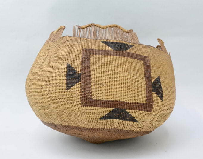Fine Northern California Vintage Native Basketry Very Large Karuk