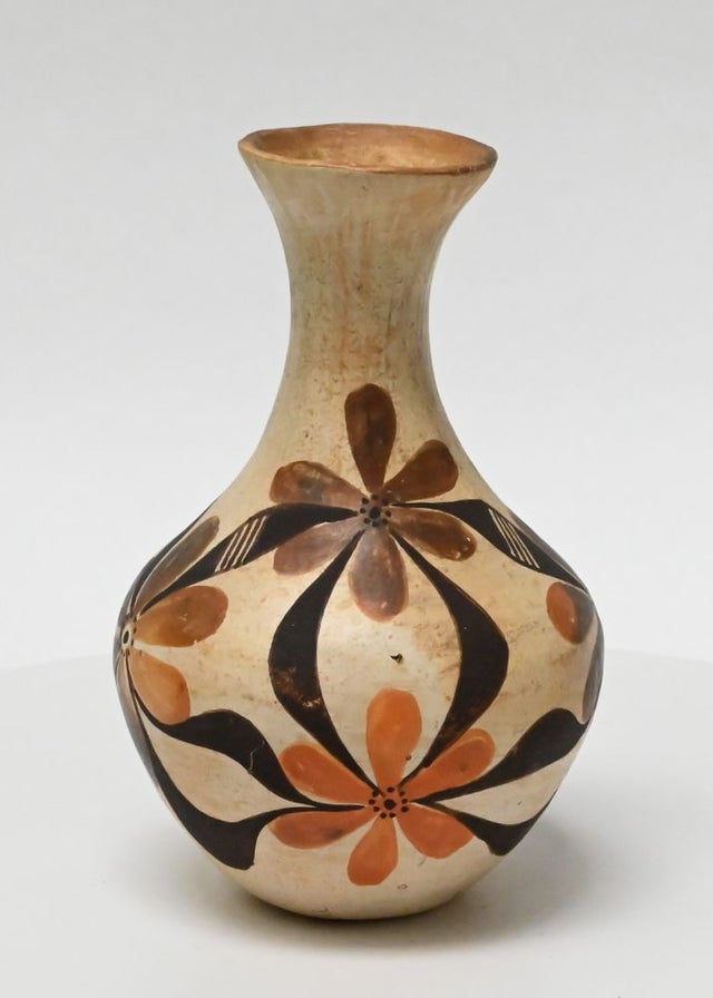 210423-19 Acoma Pottery Vase