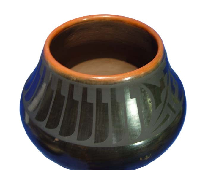 San Ildefonso Pueblo Pottery: Cavan Gonzales (Tse-Whang)