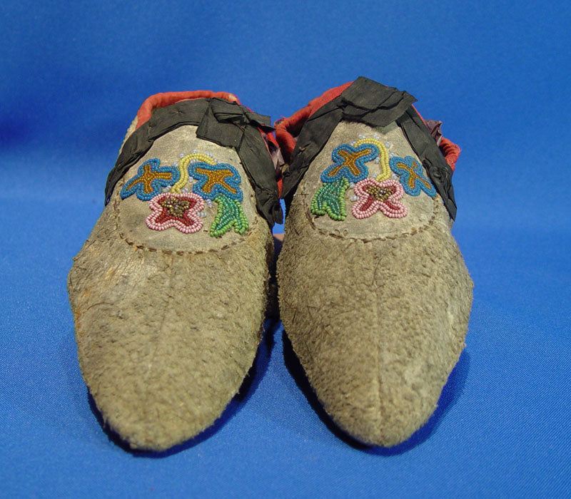 Antique Great Lakes Beaded Moccasins