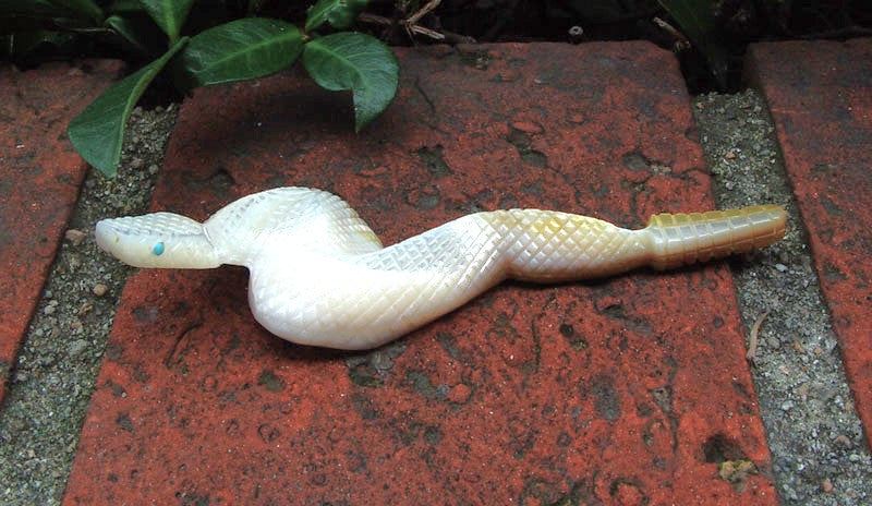 Large Zuni Rattle Snake Fetish by Ken Banteah (d)