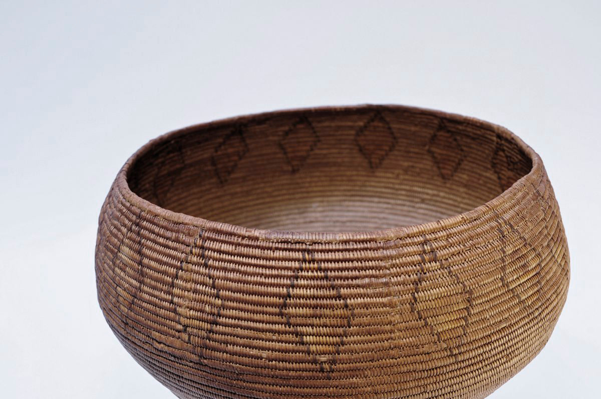 Very Fine Panamint Degikup, bird quill