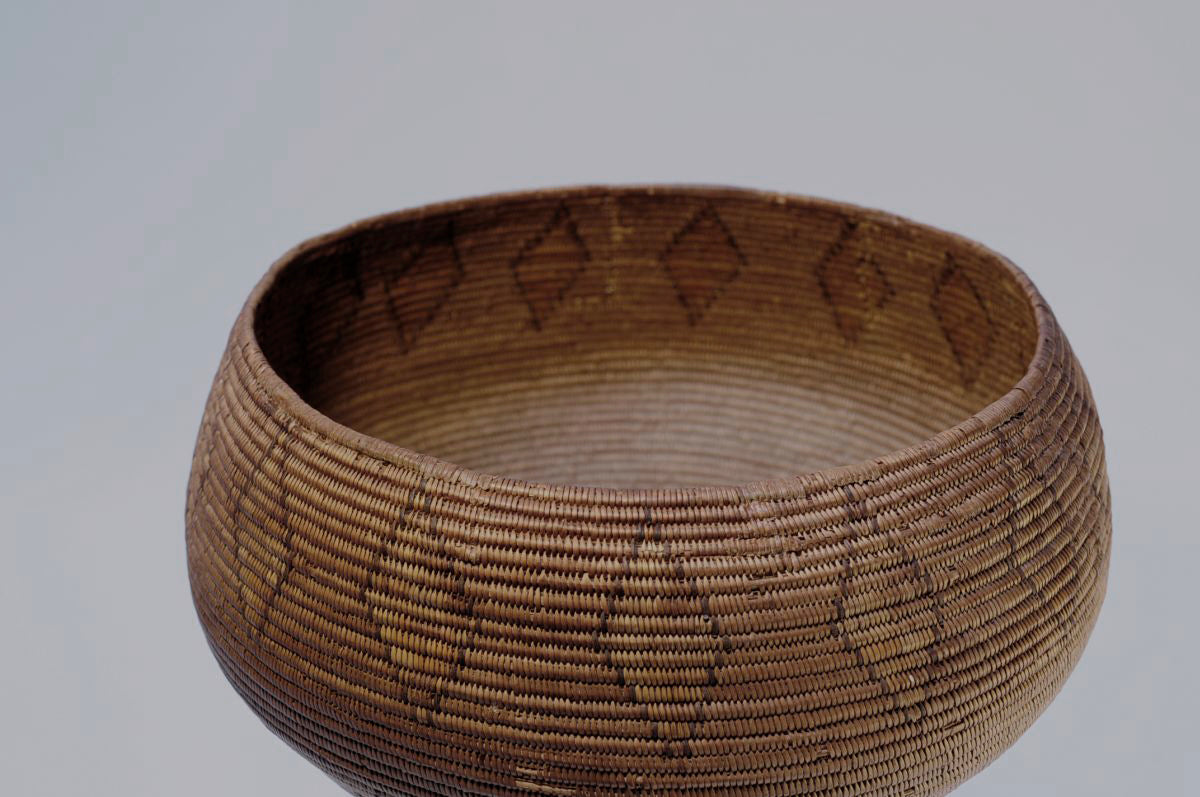 Very Fine Panamint Degikup, bird quill
