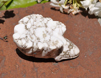 Zuni Veined white marble Frog Fetish by Tyler Quam