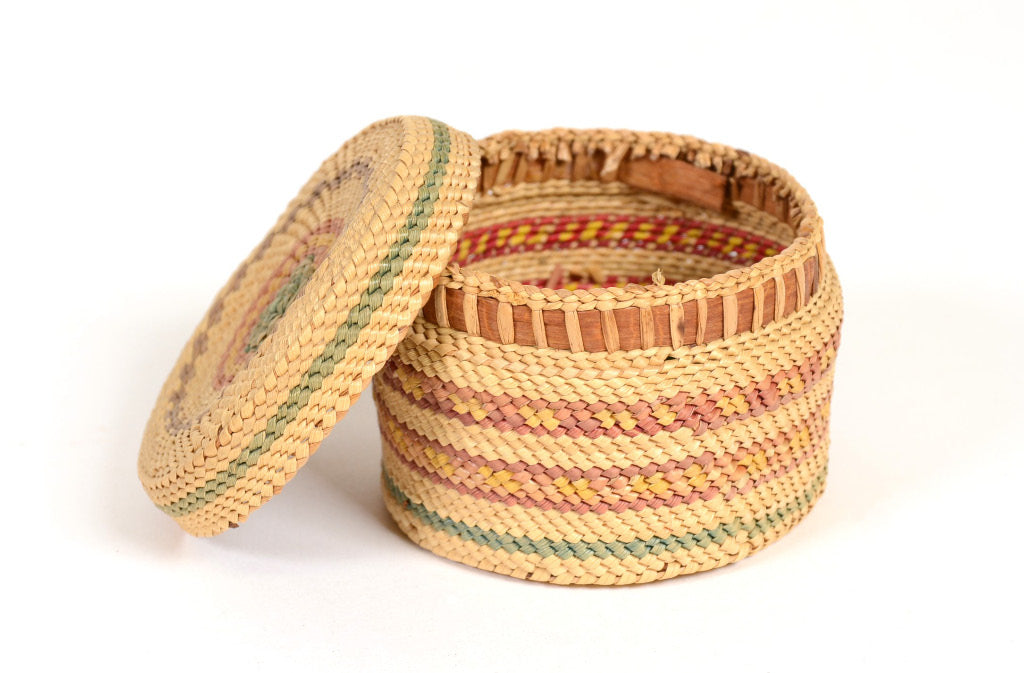 Fine smaller Makah Lidded Basket