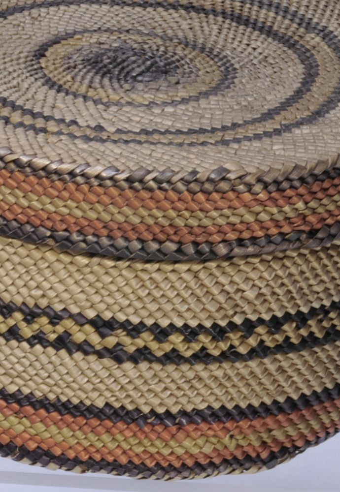 Very fine Makah - Nuu-chah-nulth Lidded Indian Basket