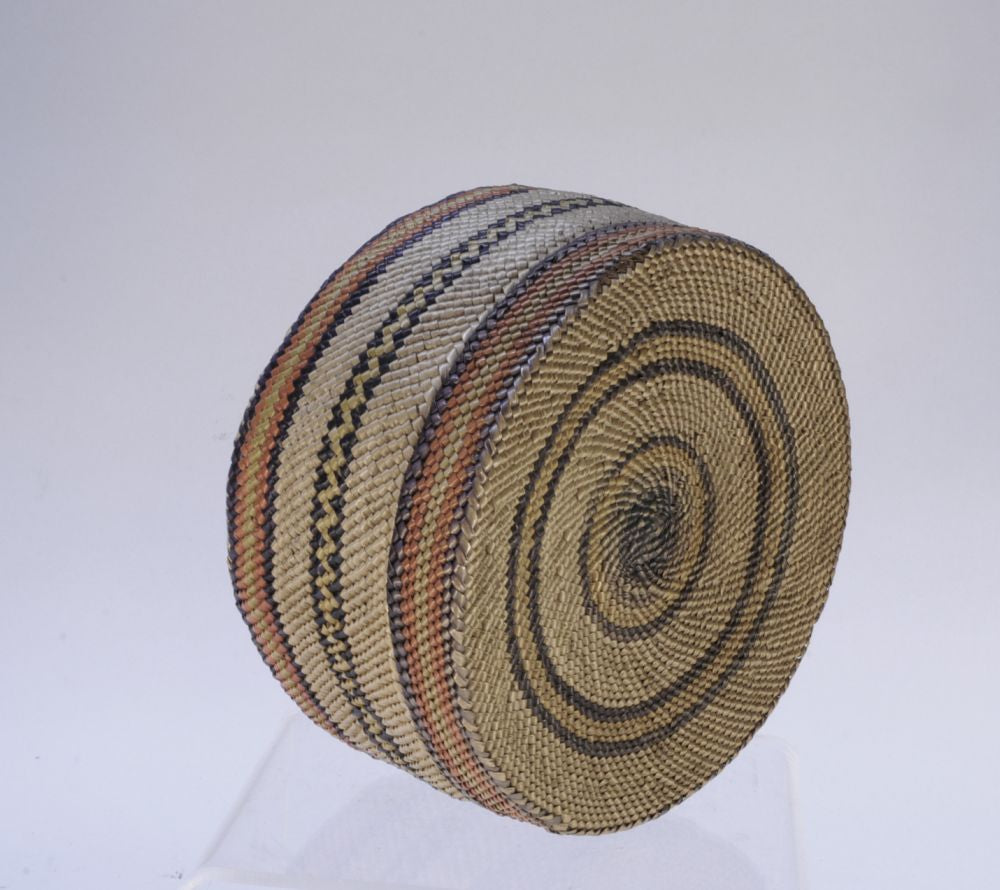 Very fine Makah - Nuu-chah-nulth Lidded Indian Basket