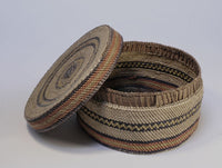 Very fine Makah - Nuu-chah-nulth Lidded Indian Basket