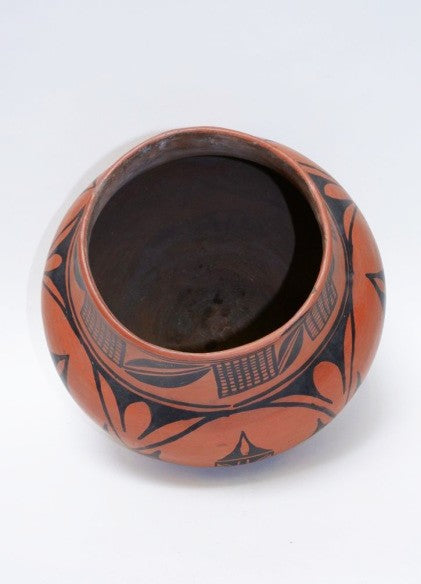 San Ildefonso Black and Red Pottry Olla Attrib. to Marianita Roybal