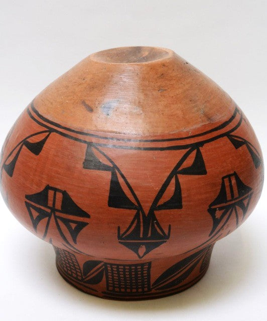 San Ildefonso Black and Red Pottry Olla Attrib. to Marianita Roybal
