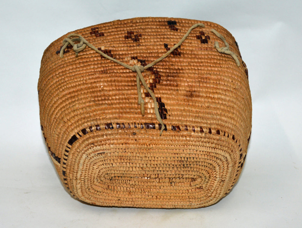 Antique Coast Thompson River Salish Creek Hard Basket w/o lid