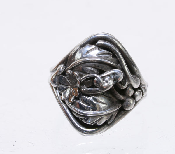 Navajo Sterling Silver Ring with Leaf Design