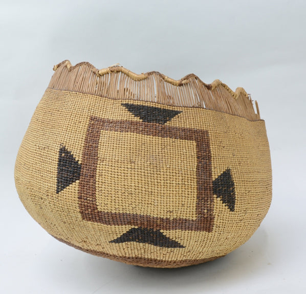 Fine Northern California Vintage Native Basketry    Very Large Karuk / Yurok Indian Basket