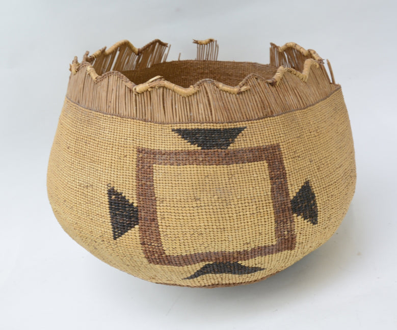 Fine Northern California Vintage Native Basketry    Very Large Karuk / Yurok Indian Basket
