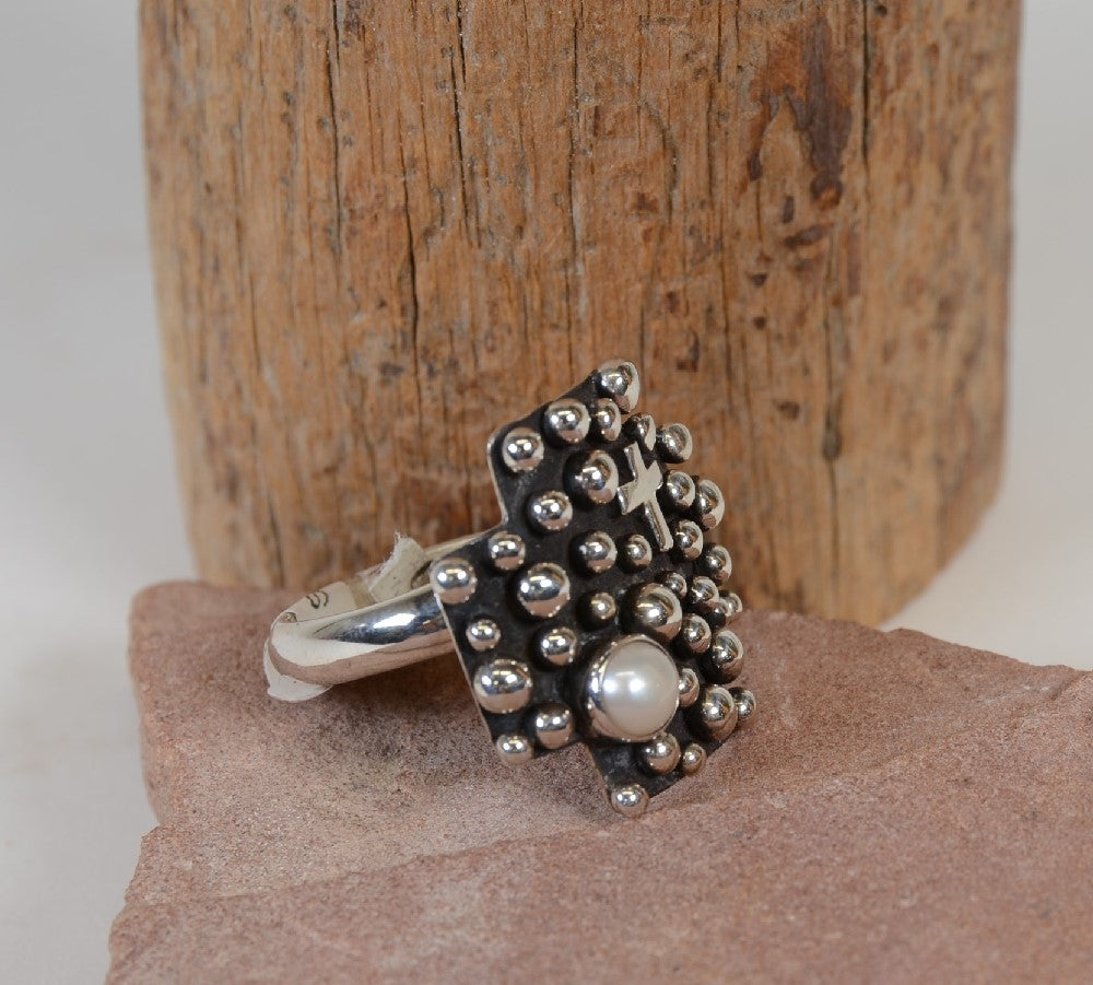 Navajo Ring Size: 8