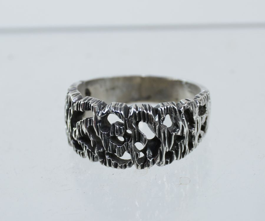 Sterling Silver Ring Size: 12