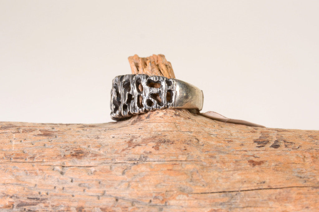 Sterling Silver Ring Size: 12