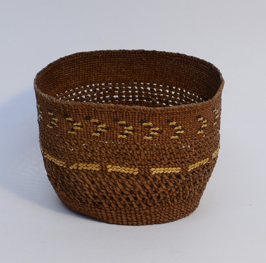 Fine twined Tlingit Basket "ALASKA"