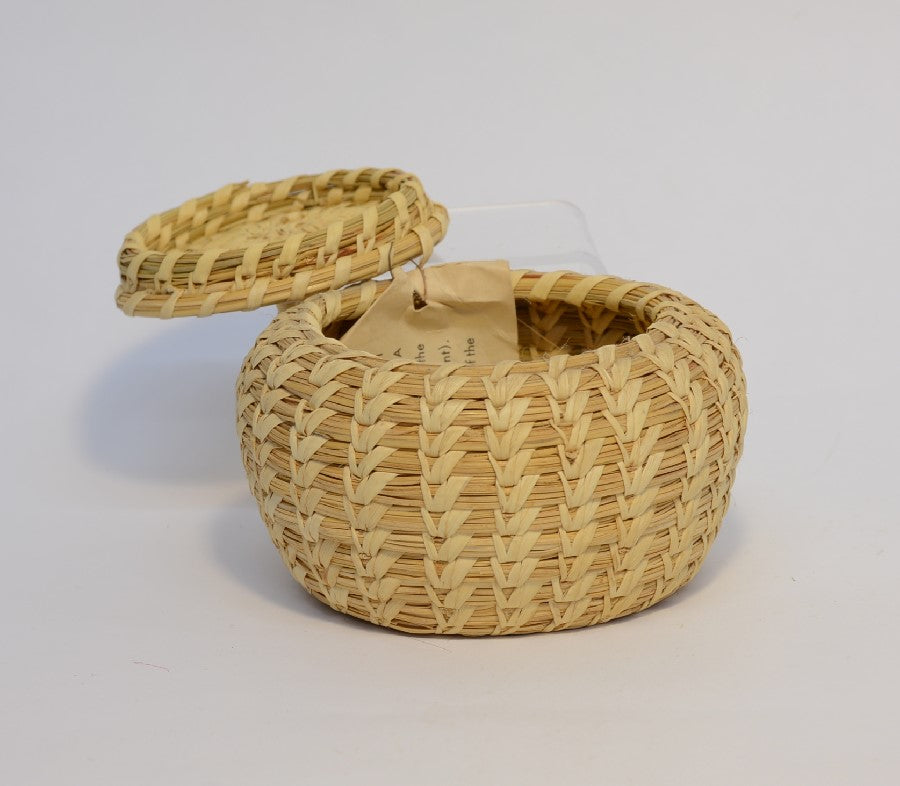 Papago Basket with lid