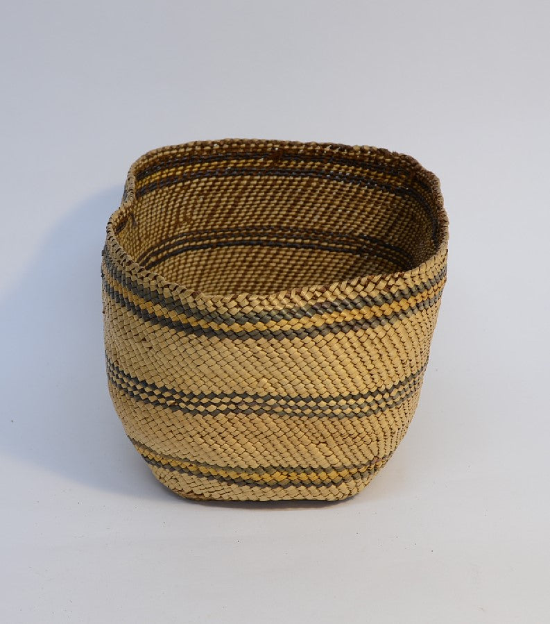 Large Makah Basket with banded design