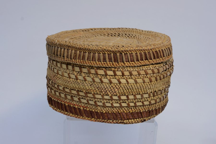 Large Antique Makah Lidded Basket