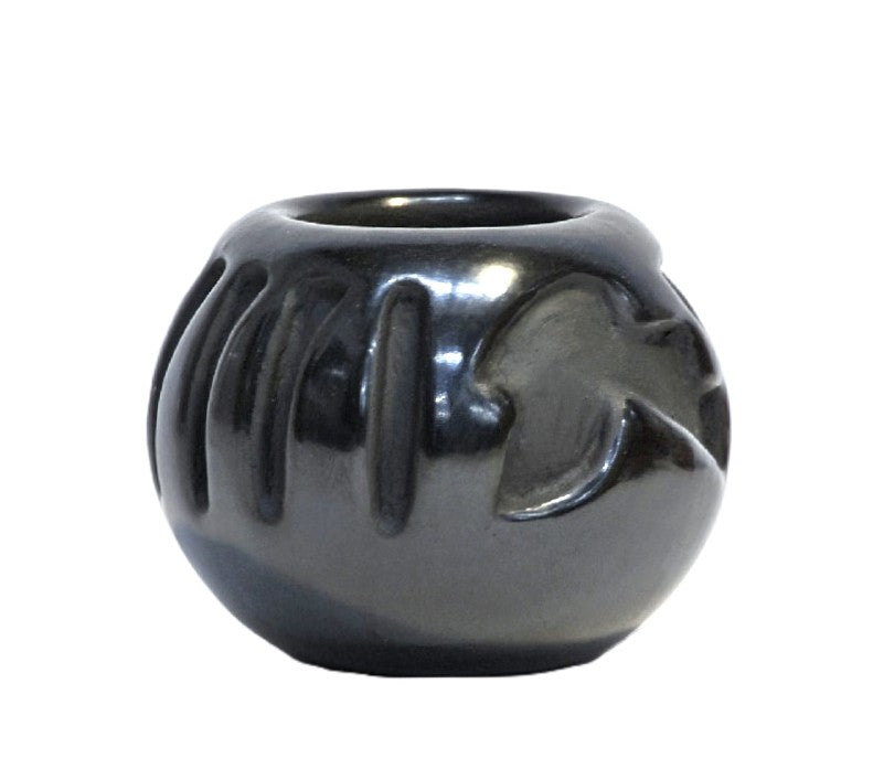 Santa Clara Pueblo Pottery By Yolanda Velarde