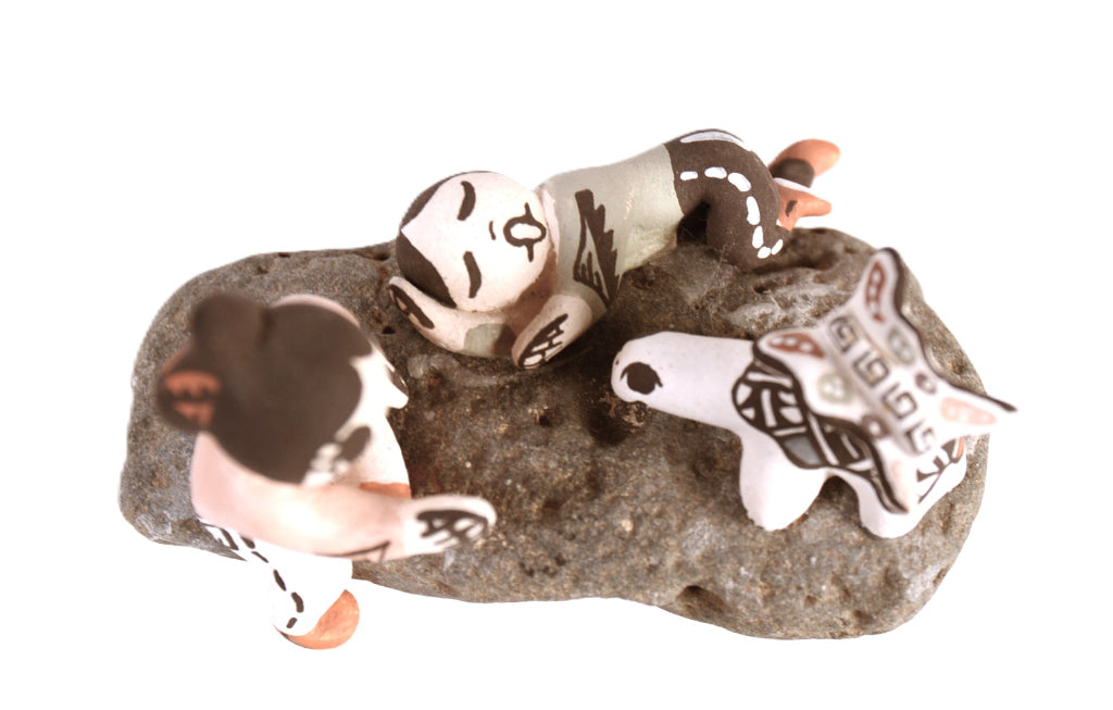 Acoma Pueblo 4 Figures Pottery on a Rock By Aggie