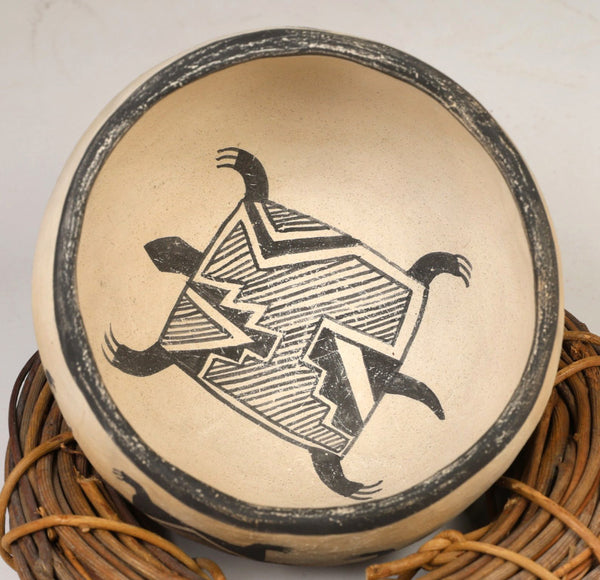 Laguna Pueblo Pottery By Michael Kanteena