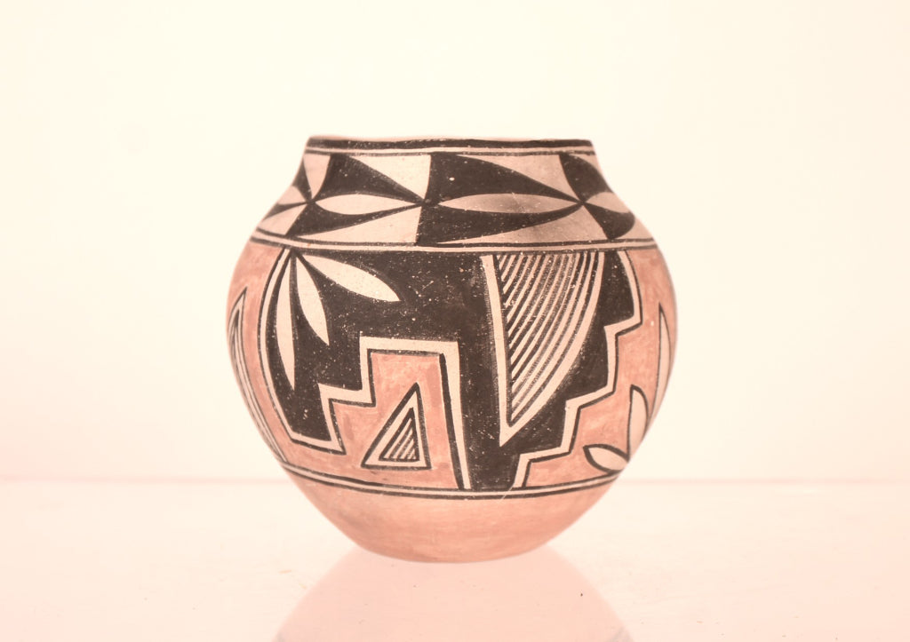 Laguna Pueblo New Mexico Pottery By Kanteena