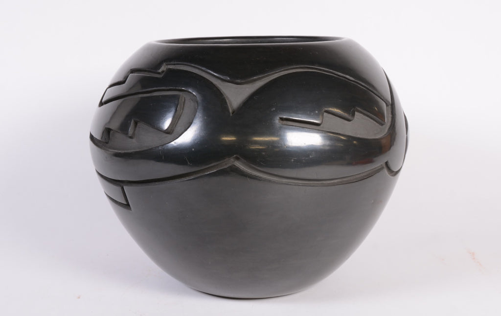 Santa Clara Pueblo Pottery By Joe Chavange