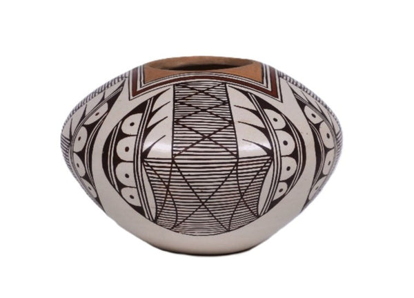 Fine Hopi Pottery by Tyra Naha "Bat Wing motif"
