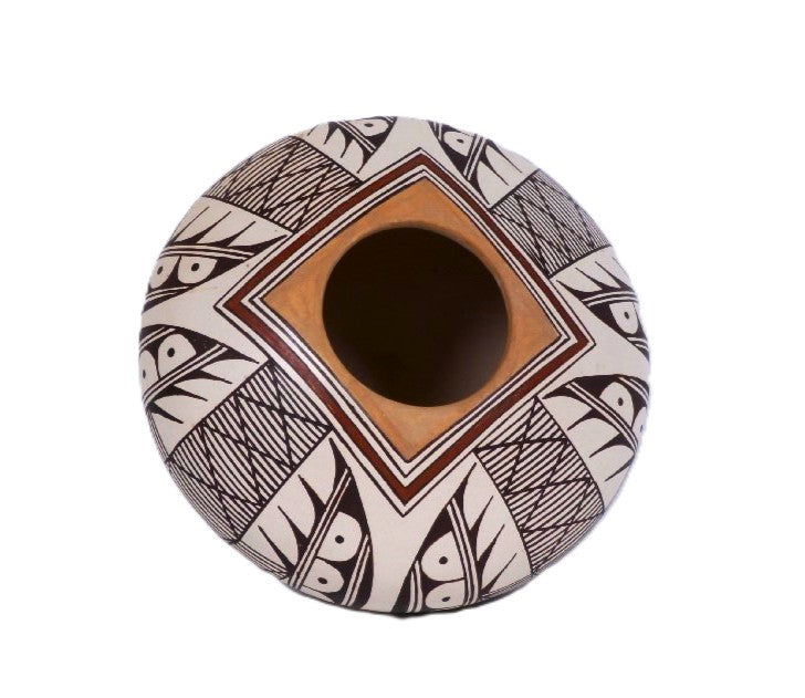 Fine Hopi Pottery by Tyra Naha "Bat Wing motif"