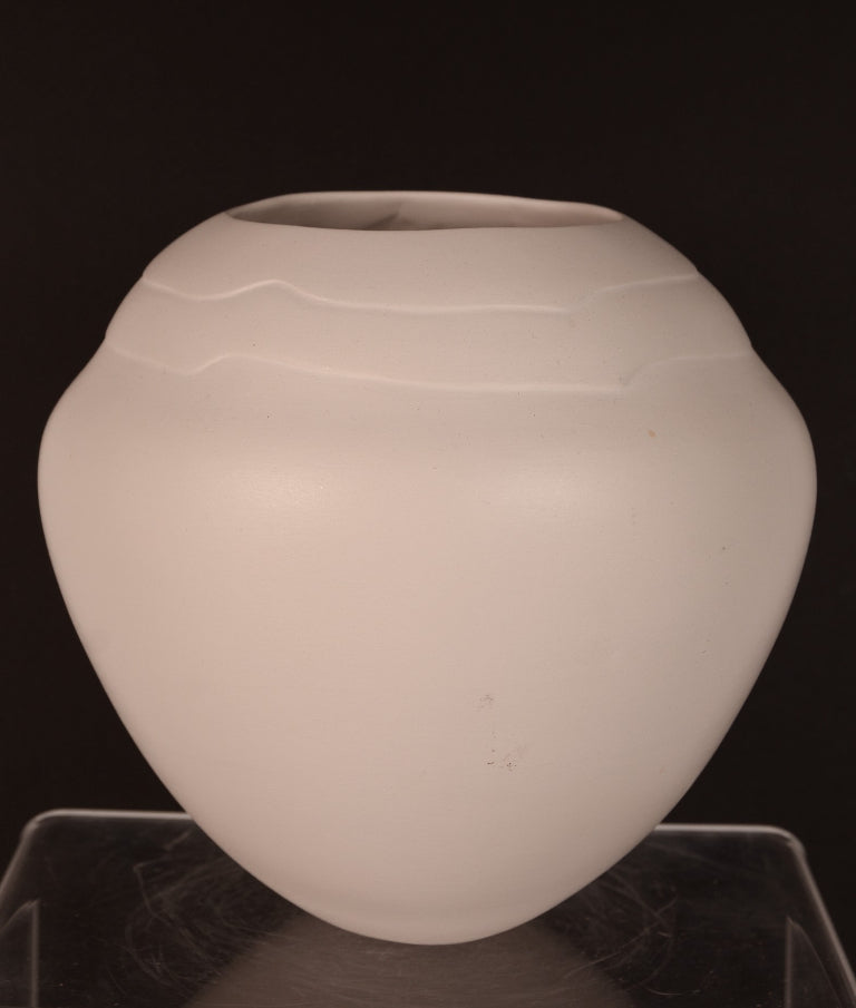 Winnebago (Ho-Chunk) Fine White Pottery by Jacquie Stevens