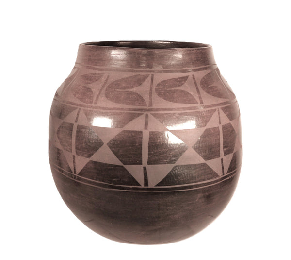 Santo Domingo Pueblo XXL Black Storage Jar Pottery By Rafalita Agilar