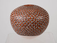Acoma Pottery Seed Jar by : JoAnn Chino Garcia (Acoma, born 1961)