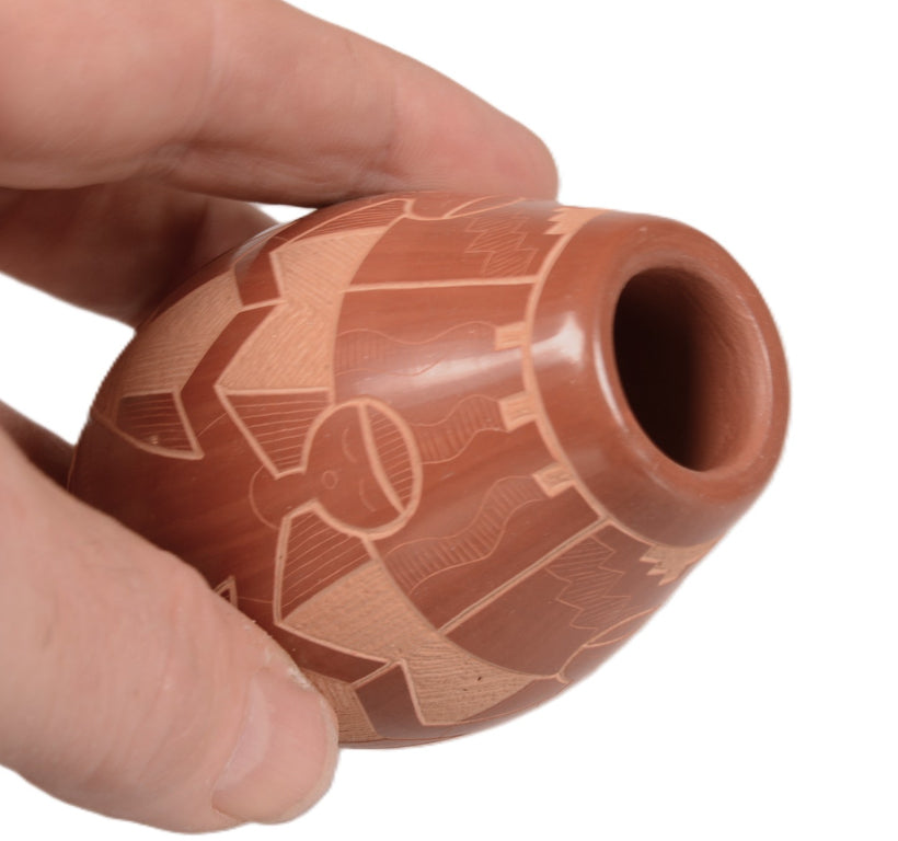 Santa Clara Pueblo Pottery By Jody Navanjo