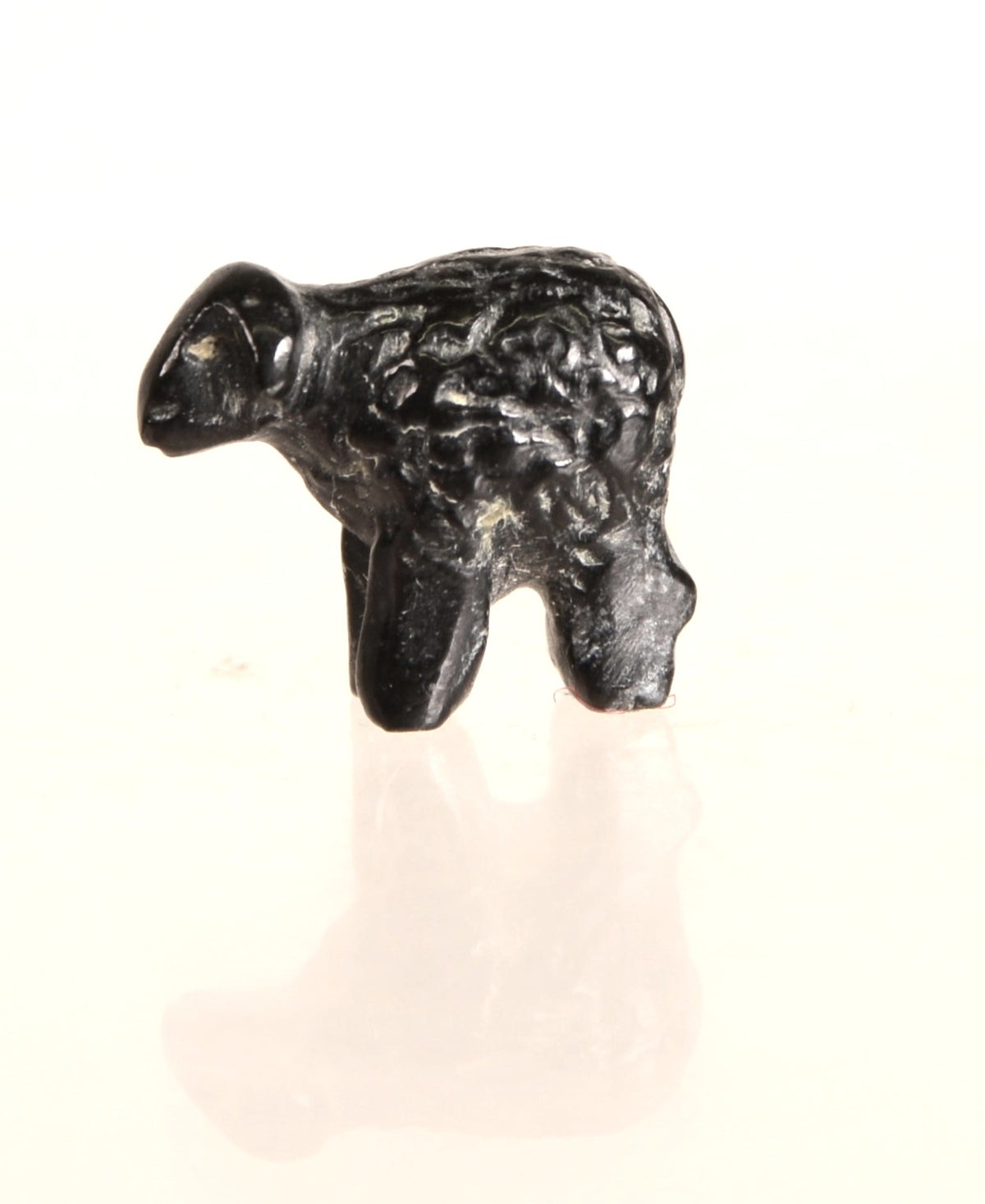 Vintage Zuni Jet Black Sheep Small Fetish Carving