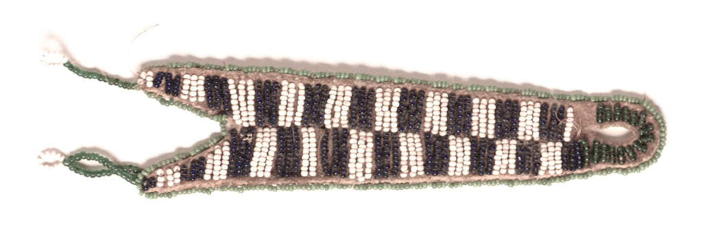 Plains Beaded Tab