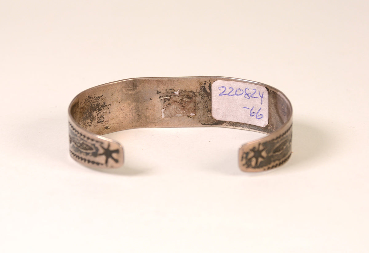 Navajo Bracelet Turquoise with Fred Harvey Dogs
