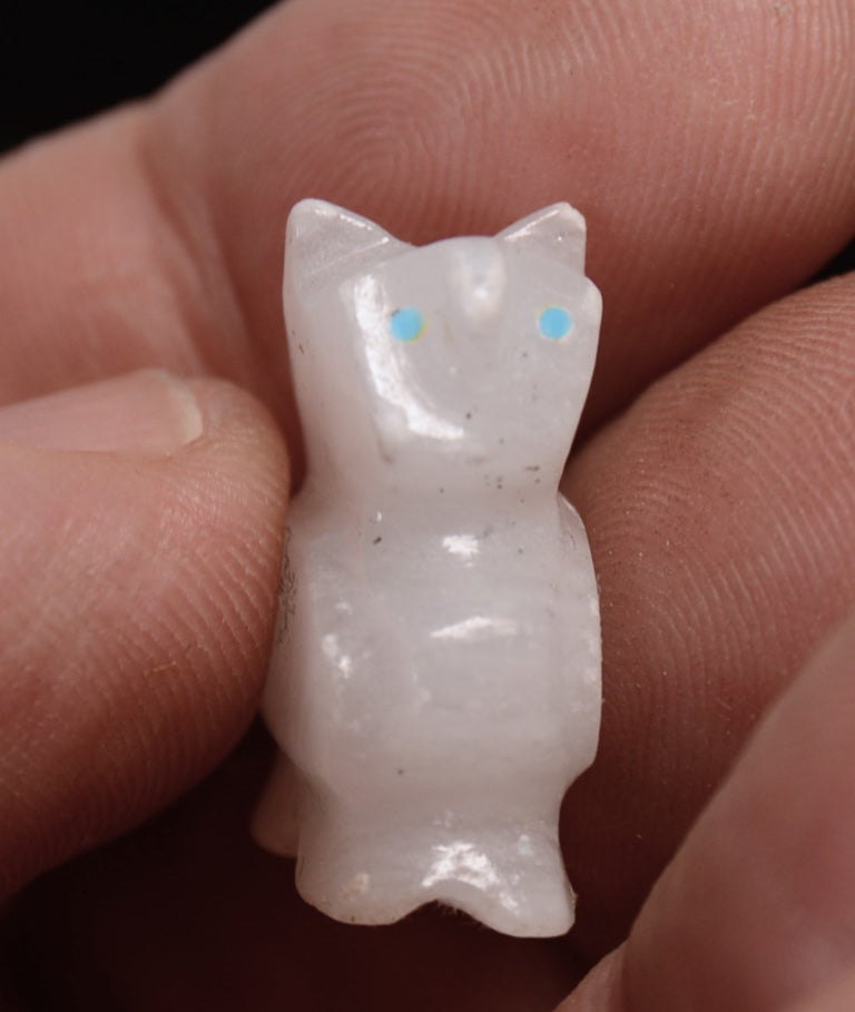 Zuni Pueblo White Cat Fetish
