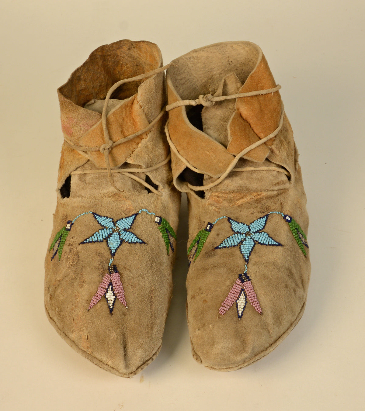 Santee Sioux Moccasins