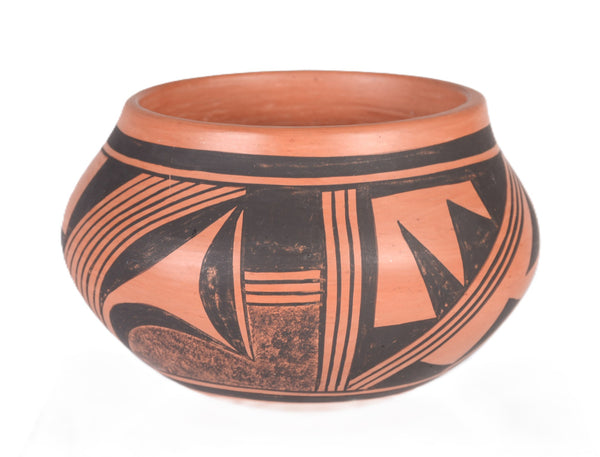 Hopi Pueblo Pottery By Evelyn Poolheeo