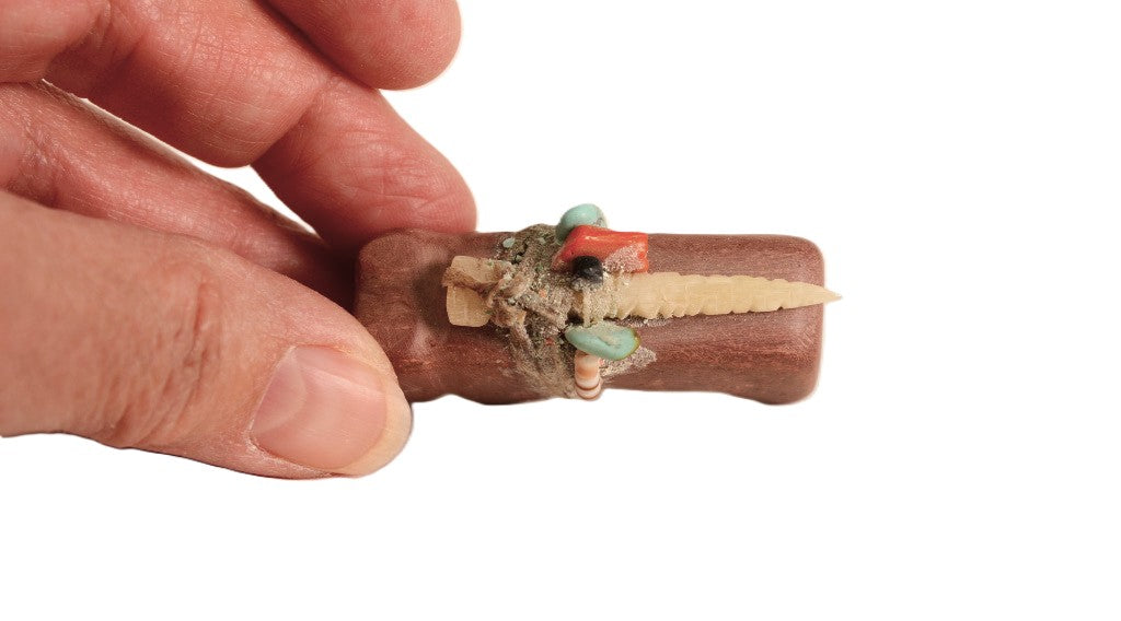 Vintage Zuni Wolf Fetish - Pipestone Catlinite with Arrowhead Bundle