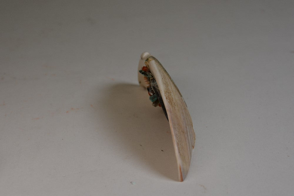 Large Mid 20th Century Zuni Shell Fetish