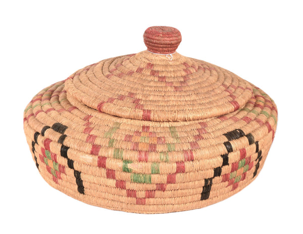 Quinault Basket with Lid and Nob
