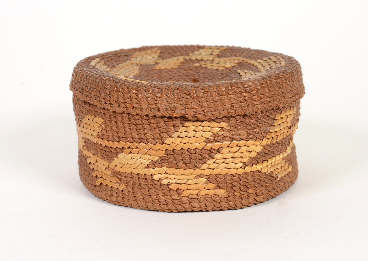 Tshimshian Basket with Lid