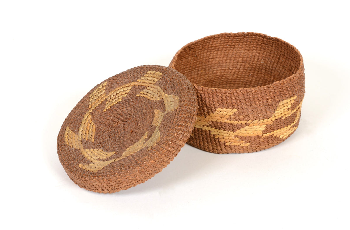 Tshimshian Basket with Lid