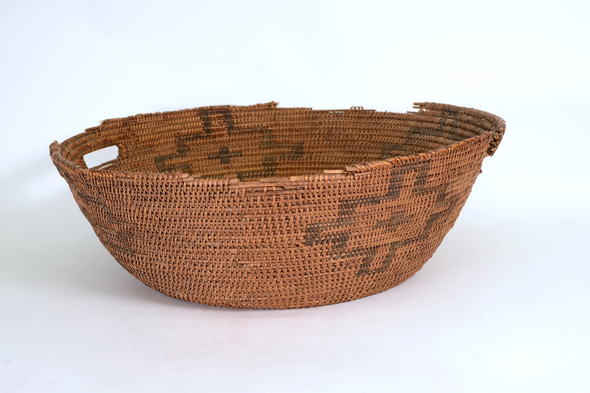 Large Early Washoe / Paiute Work Basket, late 19th Century