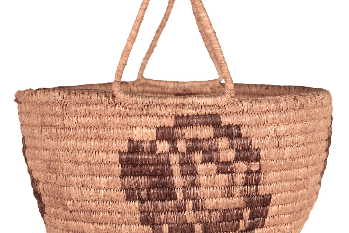 Large Quinalt Basket with Handle