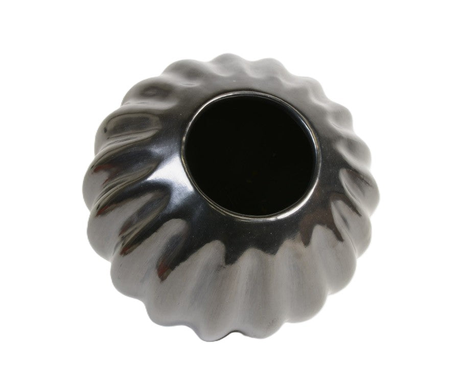 Santa Clara Pueblo Melon Blackware Jar By Helen Shupla